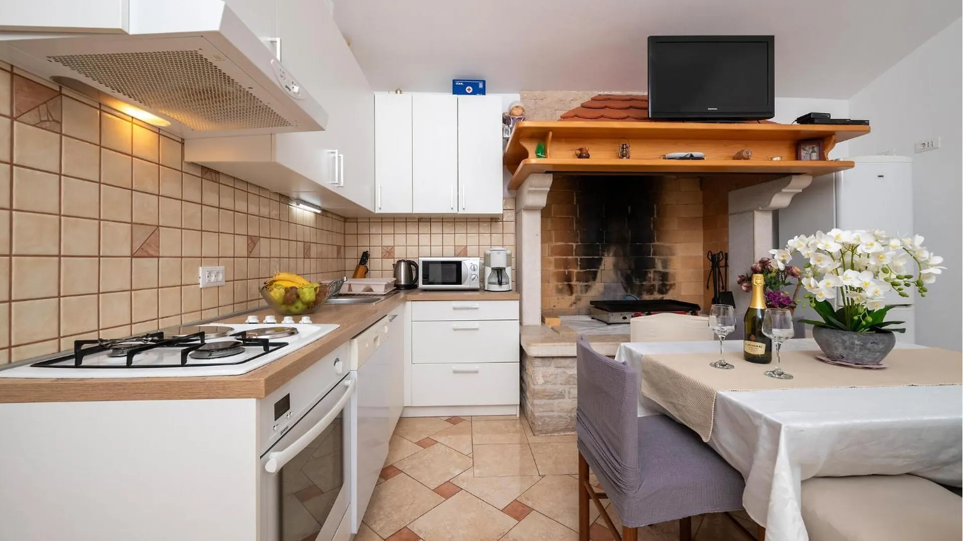 Holiday home 3 Bedroom Lovely Home In Galizana Croatia